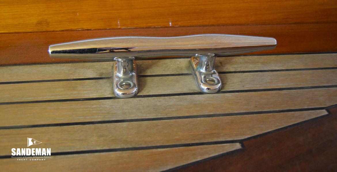 A&R pattern mooring cleat