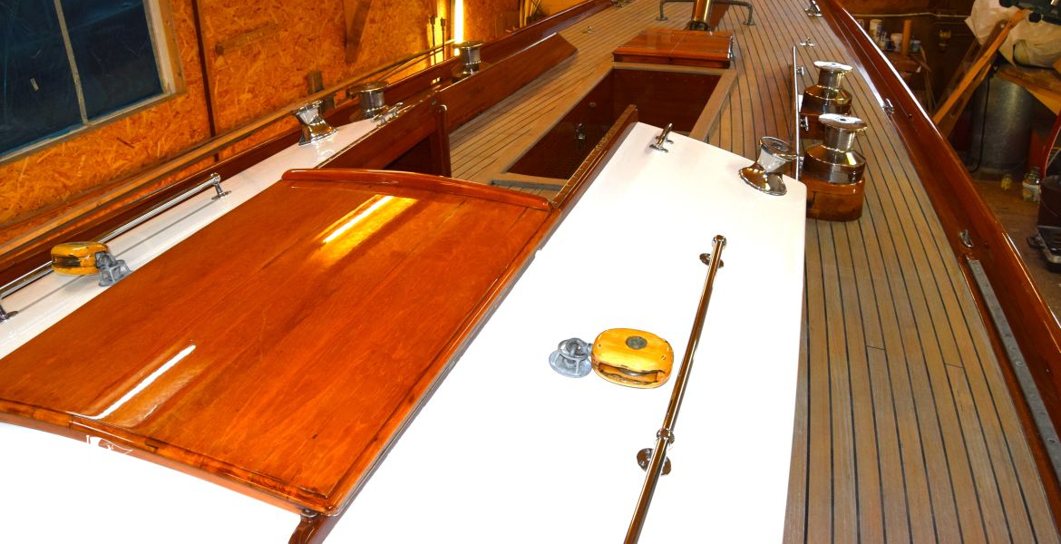 Over companionway hatch view aft