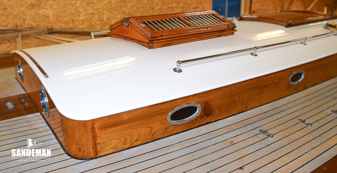 Cabin trunk port forward