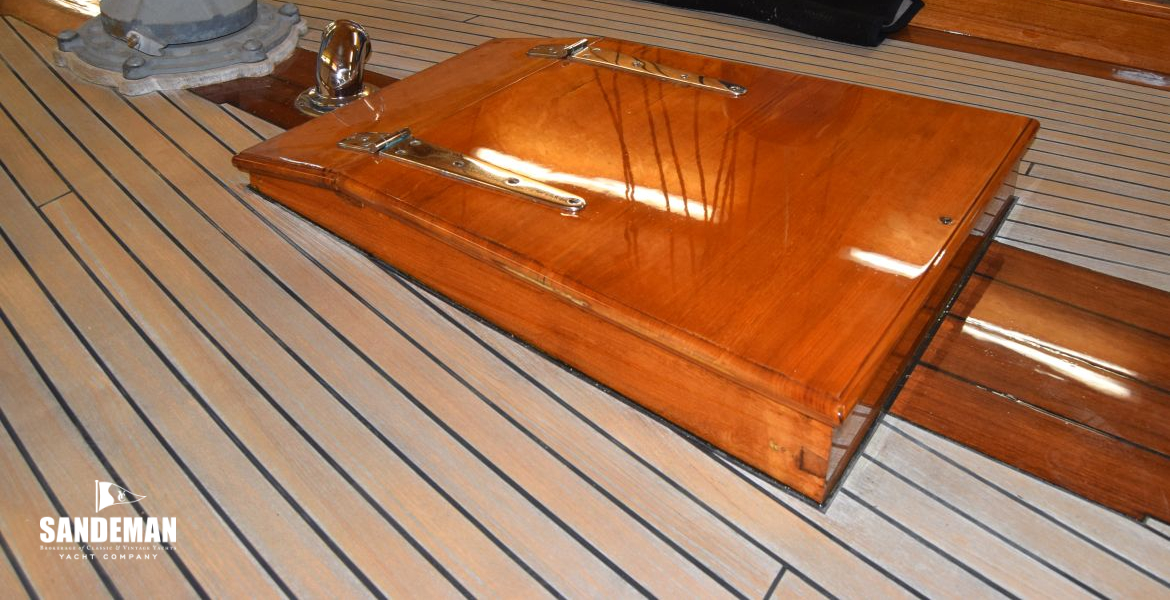 Forehatch and windlass