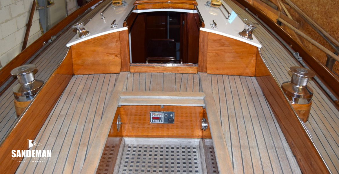 Cockpit view forward