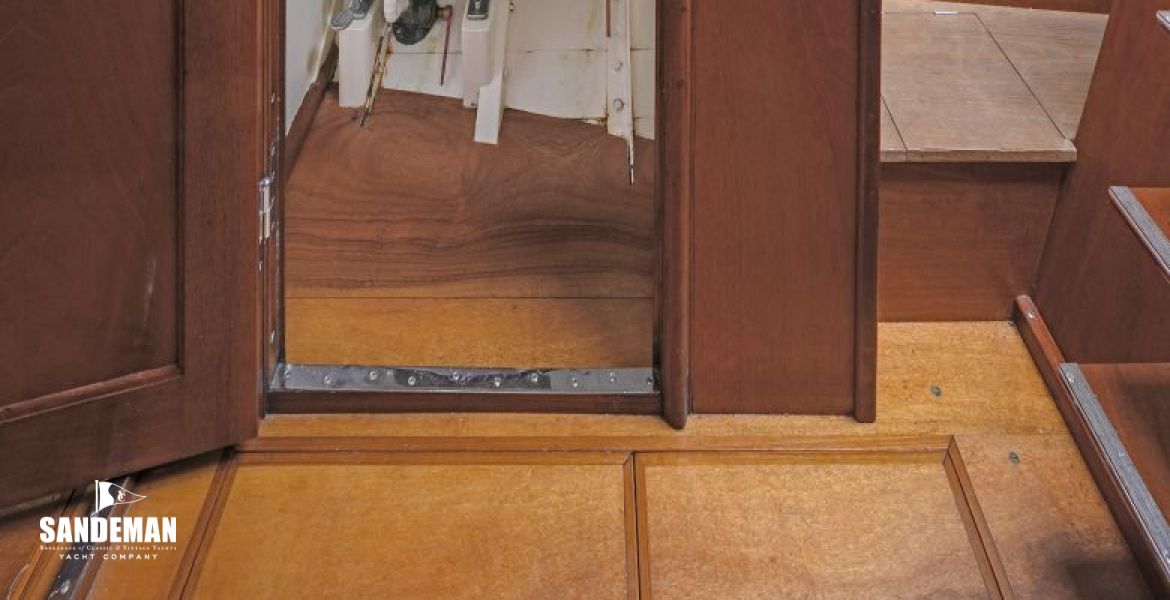WC Compartment to starboard [Heiner Leiska]