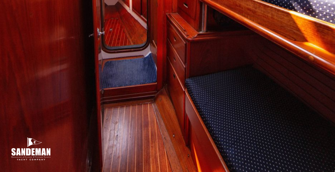 Starboard guest cabin view forward