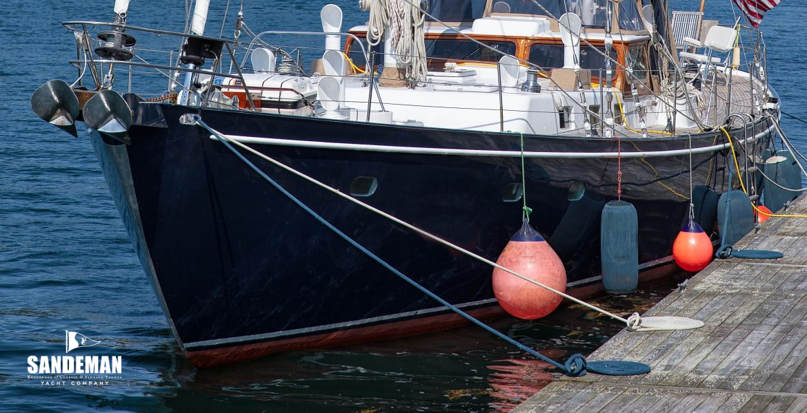 Port bow alongside