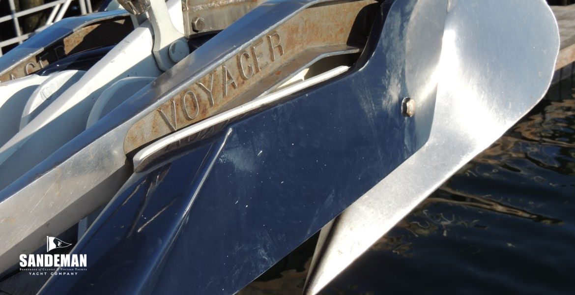 Anchor stowage