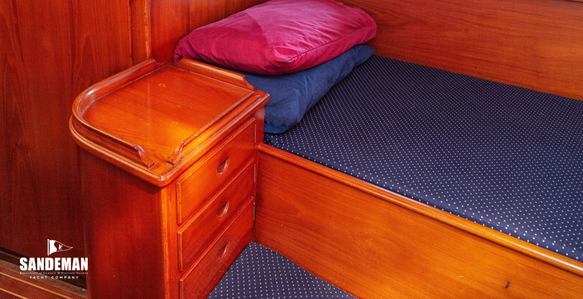 Aft cabin en-suite view forward to starboard