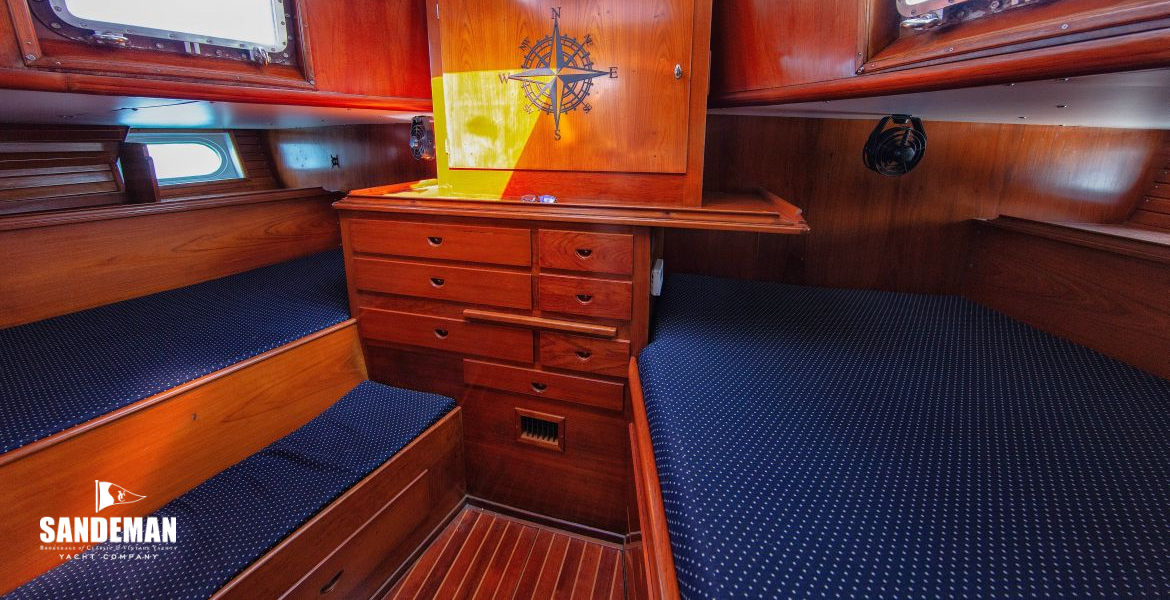 Aft cabin view aft to starboard