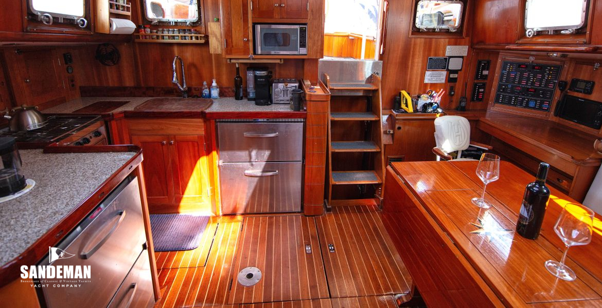 Saloon view aft