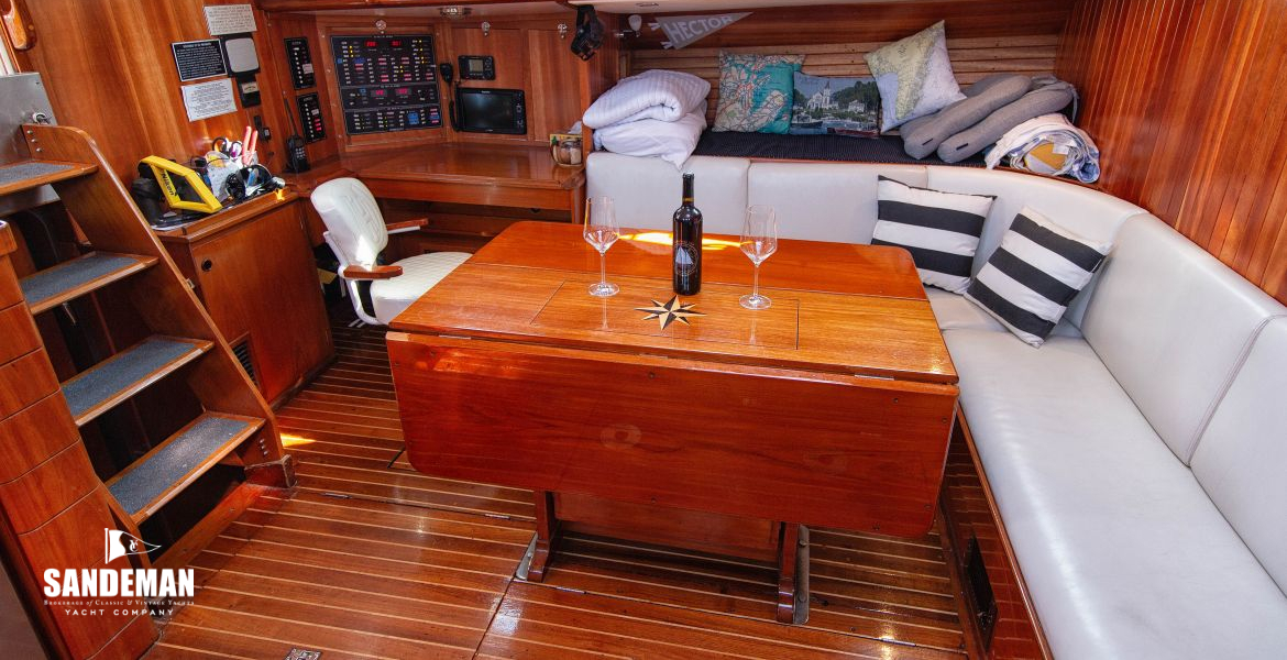Saloon view to port