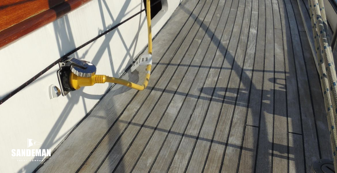 Starboard side deck view forward