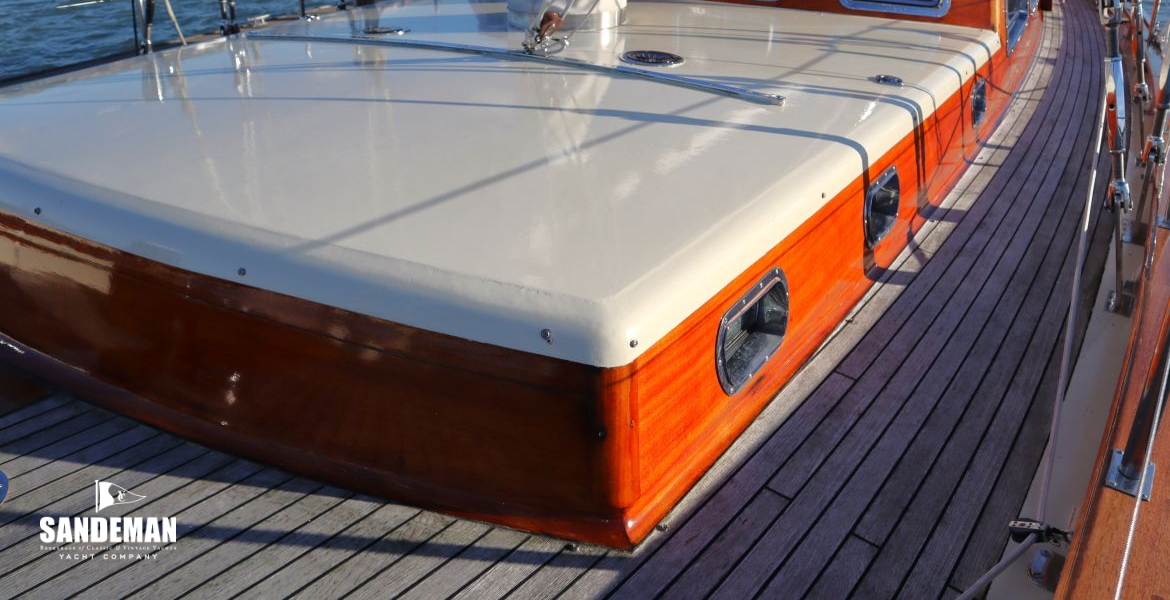Forward cabin trunk view aft
