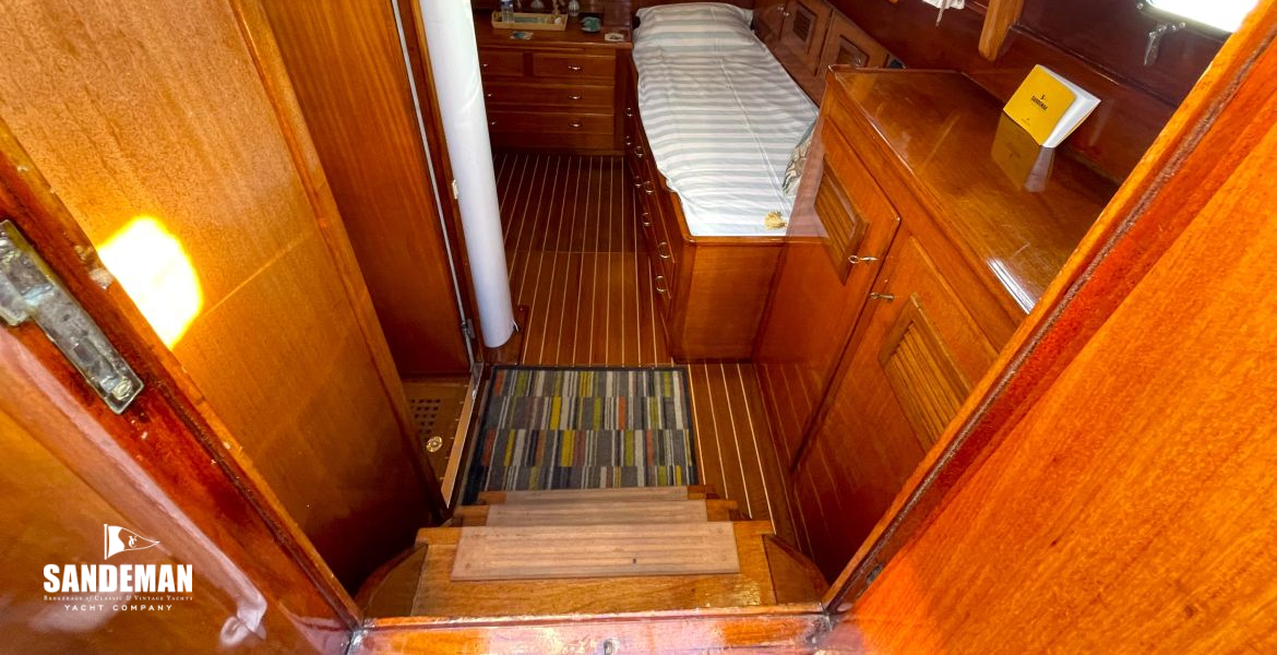 View  to aft owner cabin