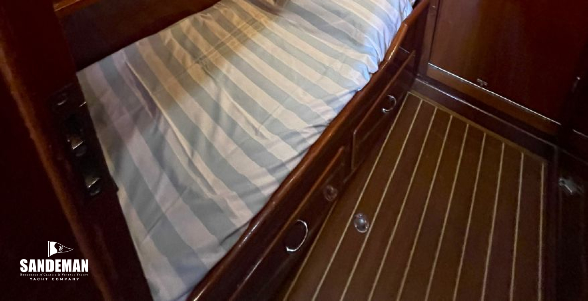 Port en-suite guest cabin