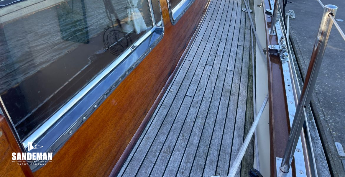 Starboard side deck view forward