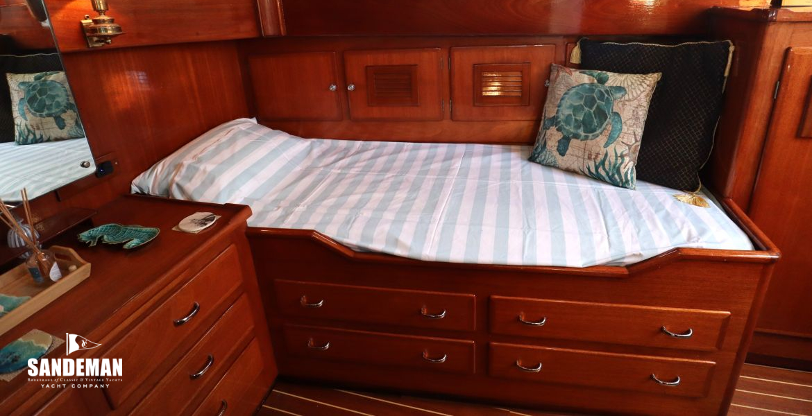 Aft owner cabin view to port