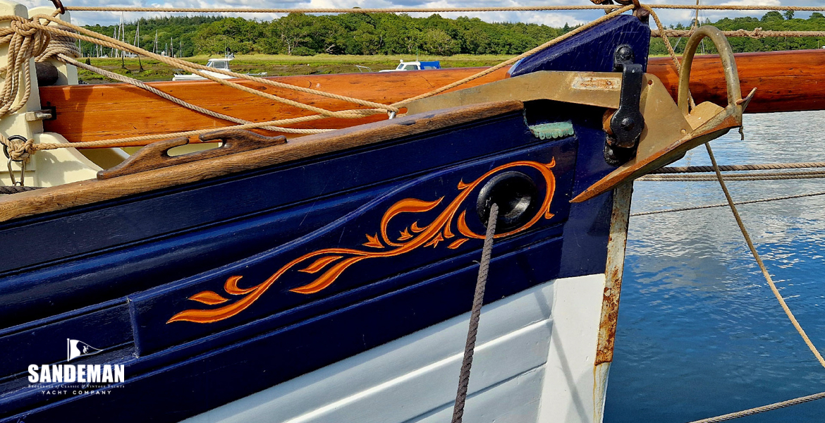 Bow Detail