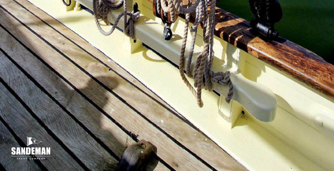 Port shrouds detail