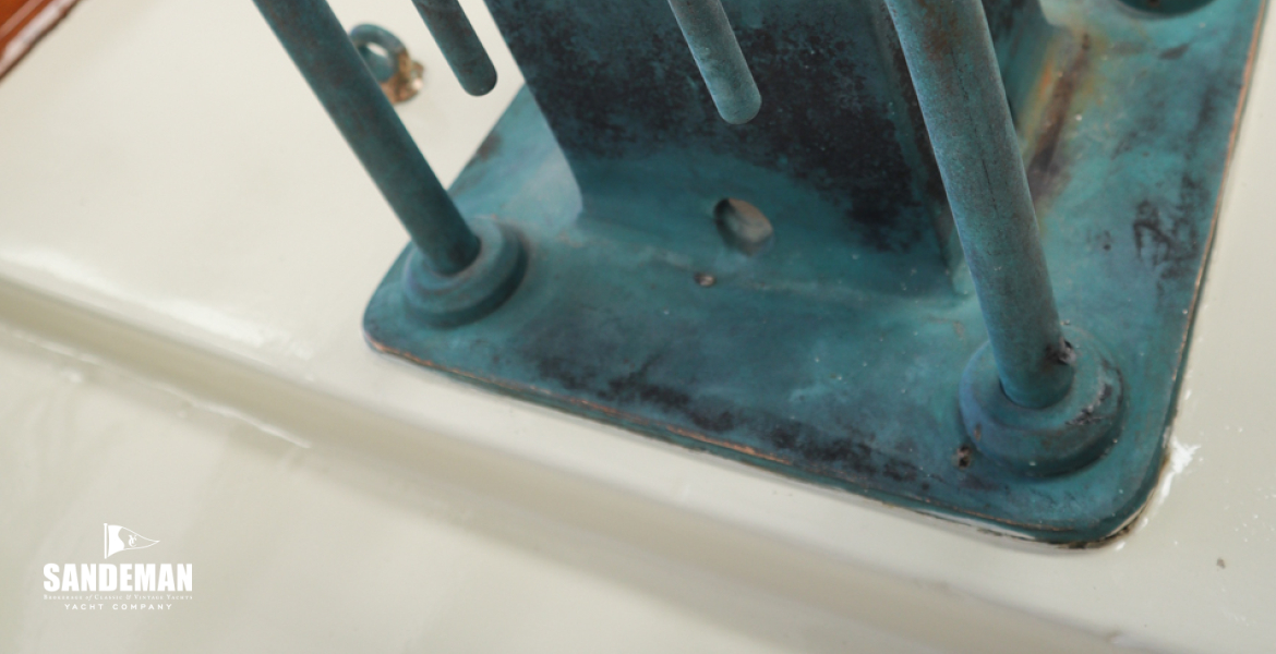 Mast step details