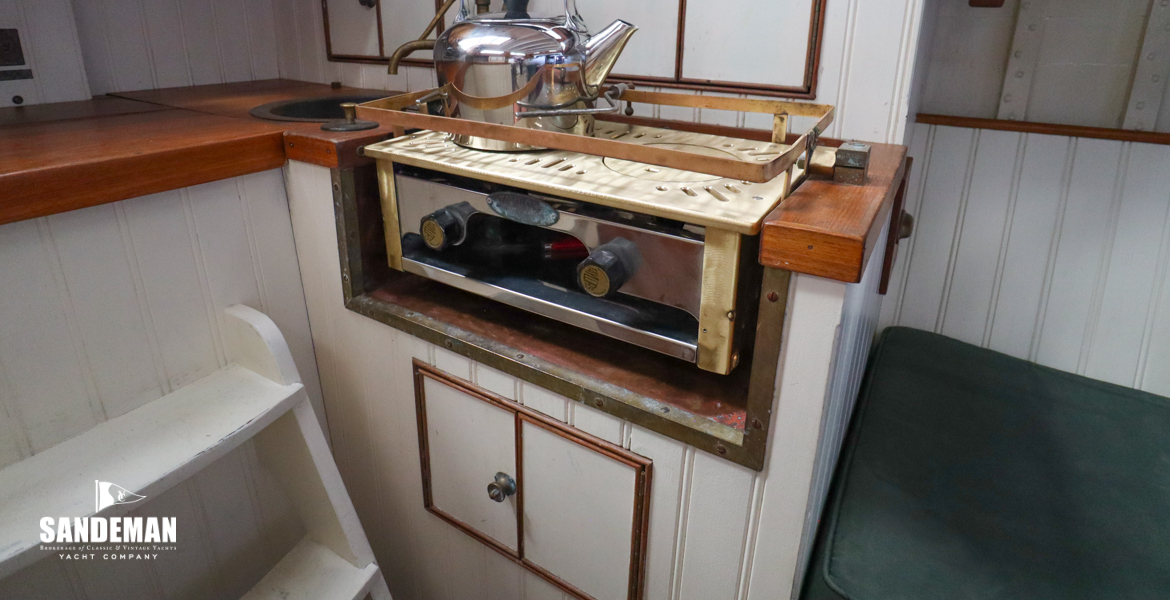 Galley: Taylors hob to port
