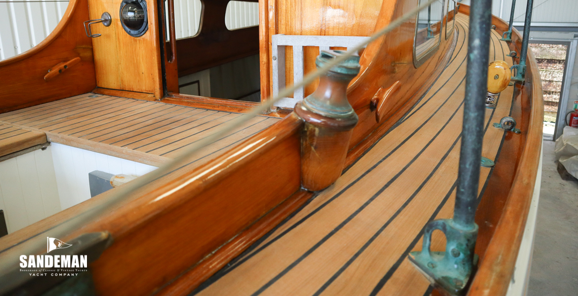 Starboard side deck view forward