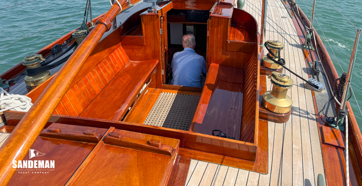 Cockpit view forward