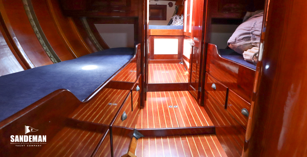 Forecabin view forward