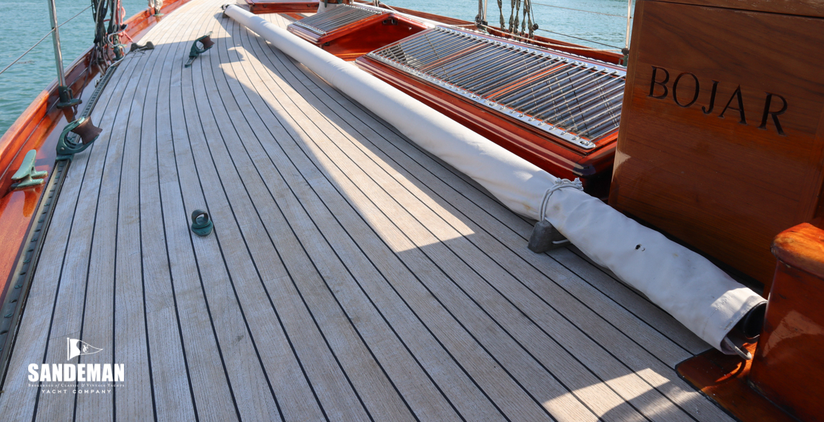 Mid deck view forward