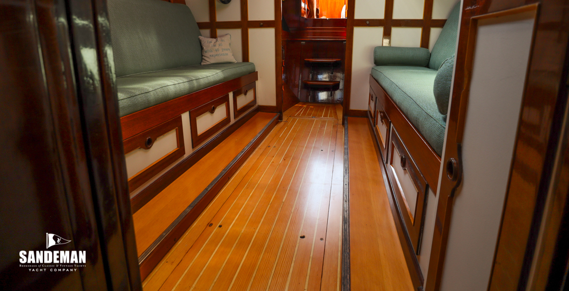 Saloon view aft