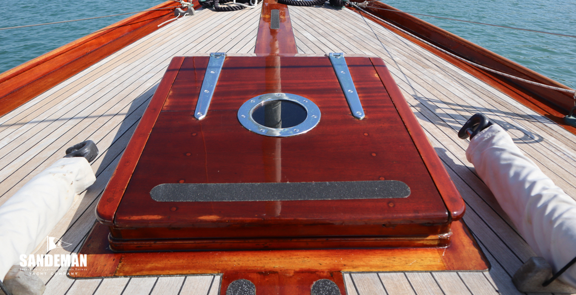 Forehatch view forward