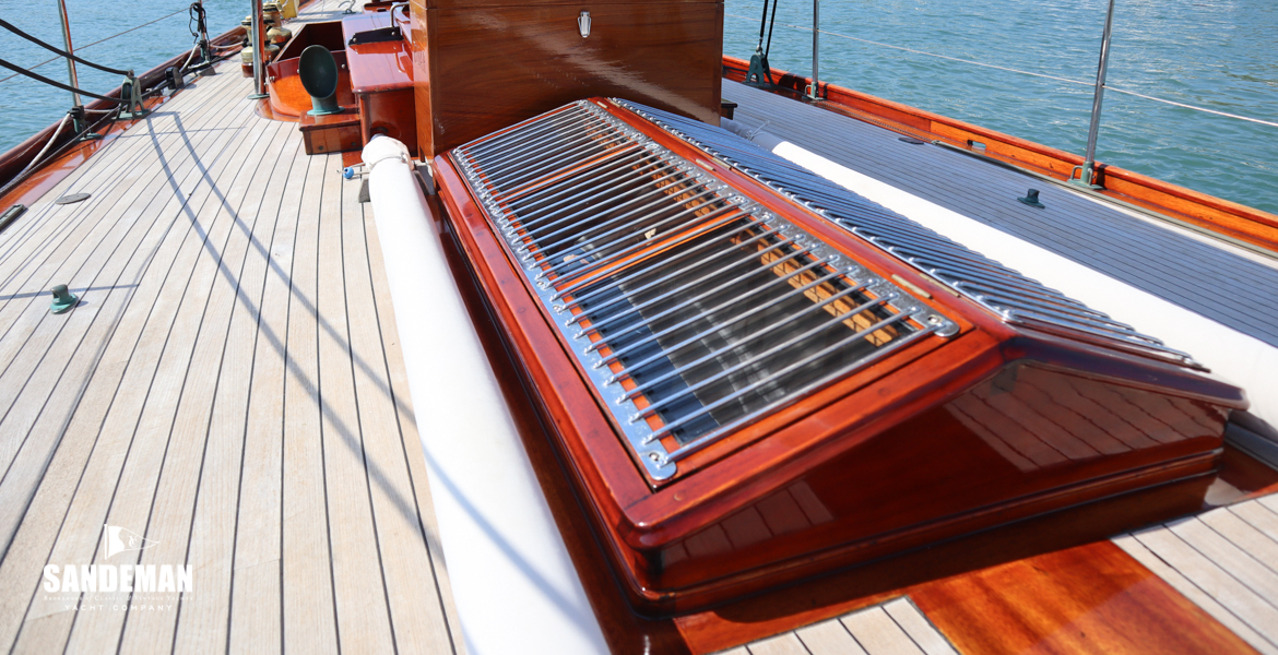 Saloon skylight view aft