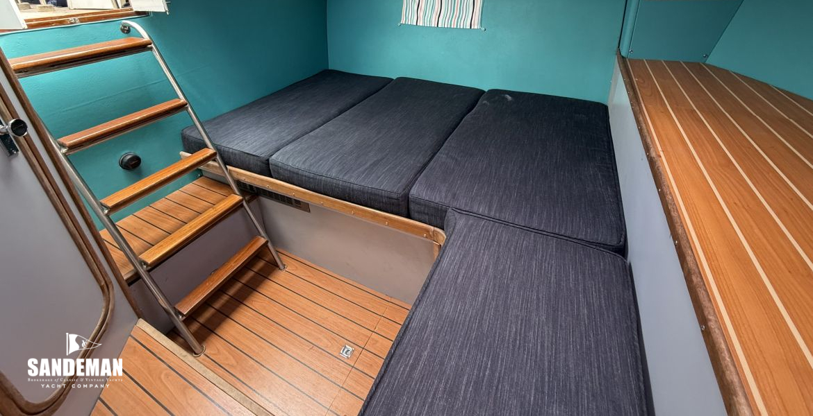 Aft cabin view to starboard