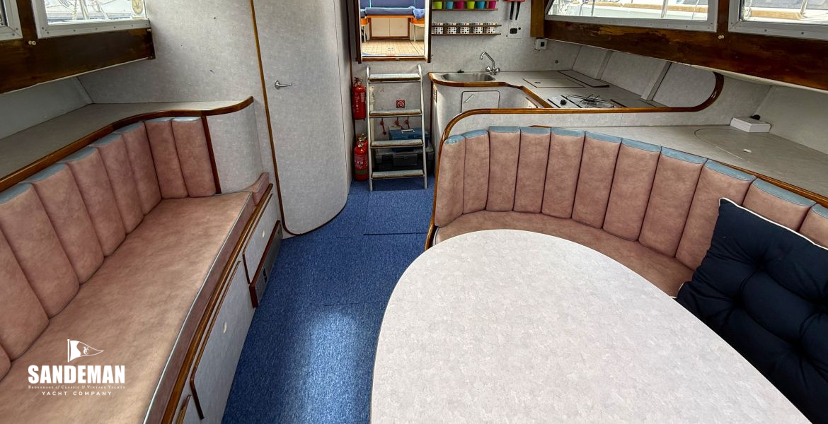 Saloon view aft