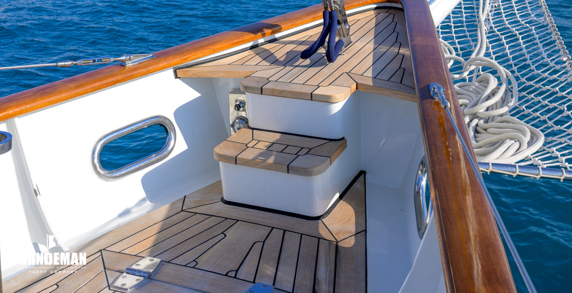 Forward foredeck