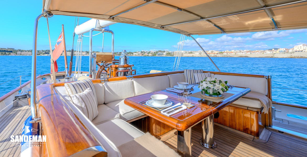 Deck dining view aft