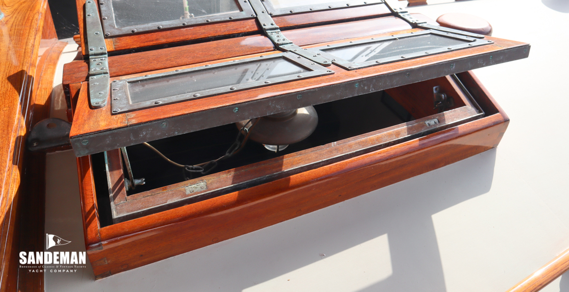Saloon skylight