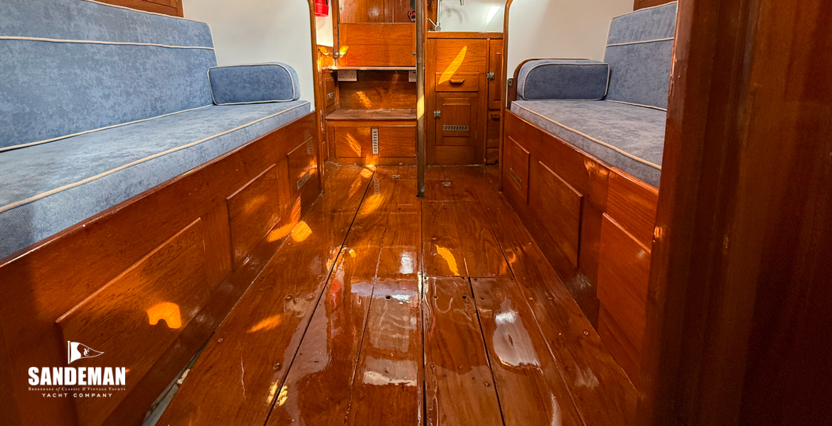 Saloon view aft