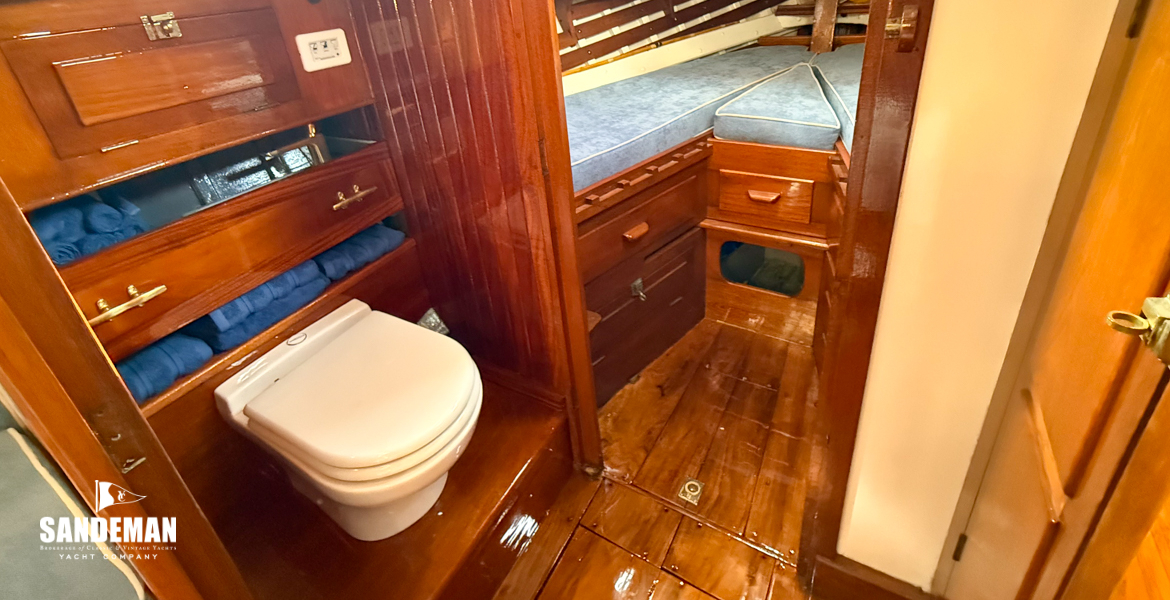 WC Compartment [doors to be fitted]