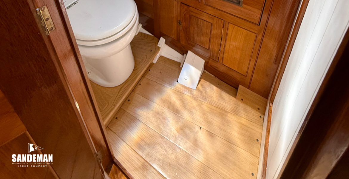 WC Compartment to port