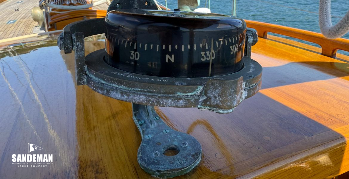 Sestrel-Moore steering compass