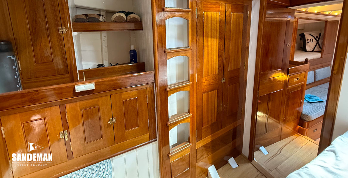 Double forecabin view aft to starboard