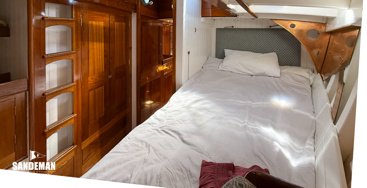 Double forecabin view aft to starboard
