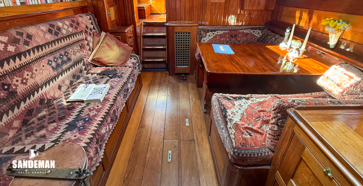 Saloon view aft