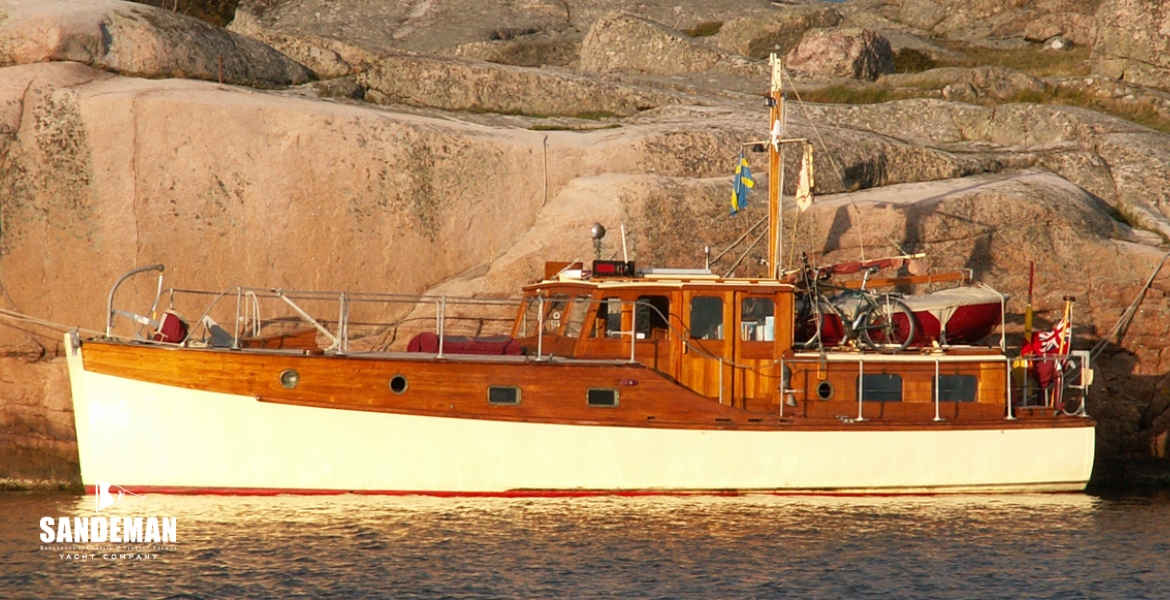yacht