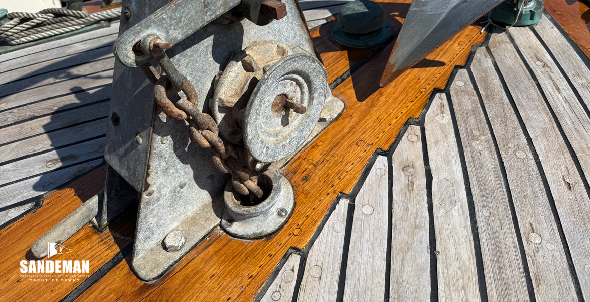 Original Simpson-Lawrence Oil Bath Windlass