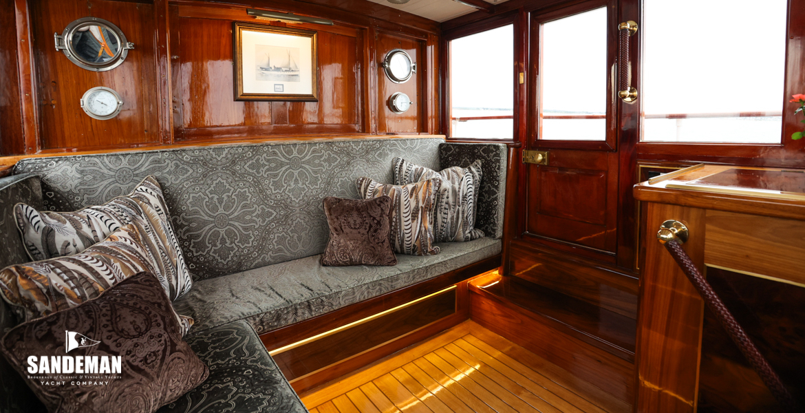 Deckhouse view aft to port