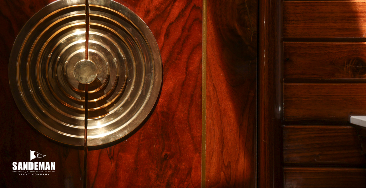 Door to WC/ shower compartment