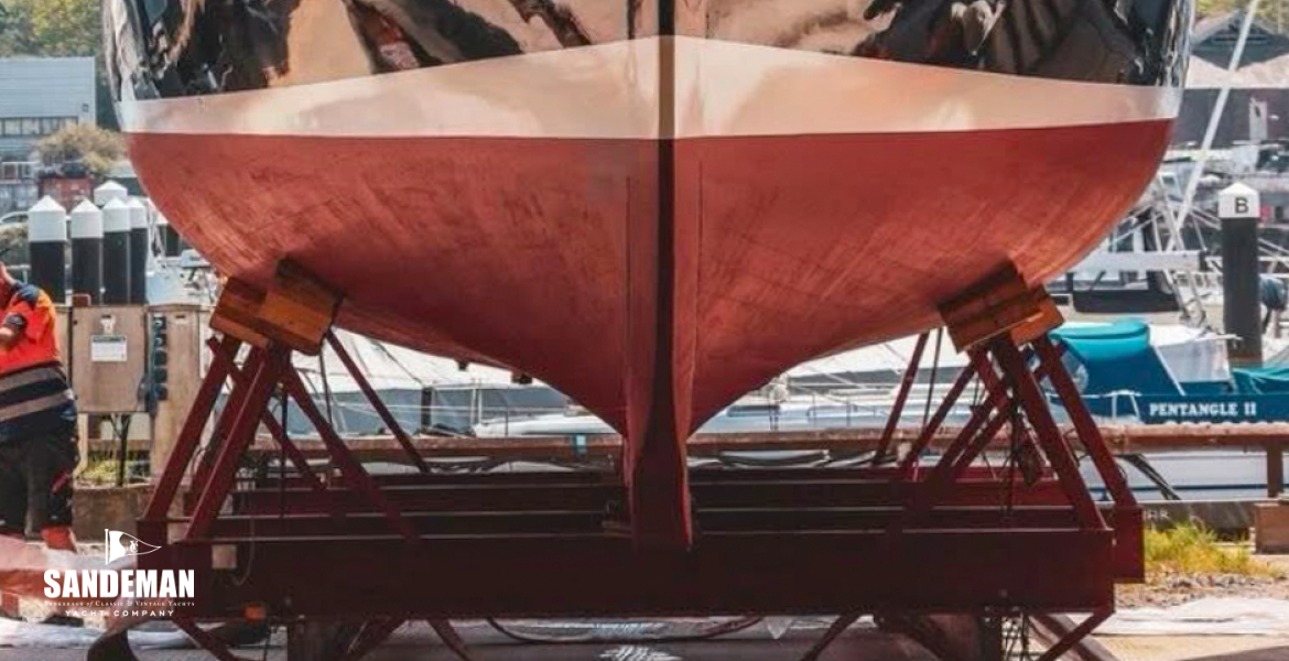 Hauled out forward [MDL Shamrock Quay]