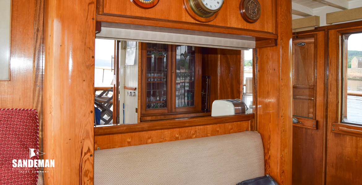 Saloon view aft to galley