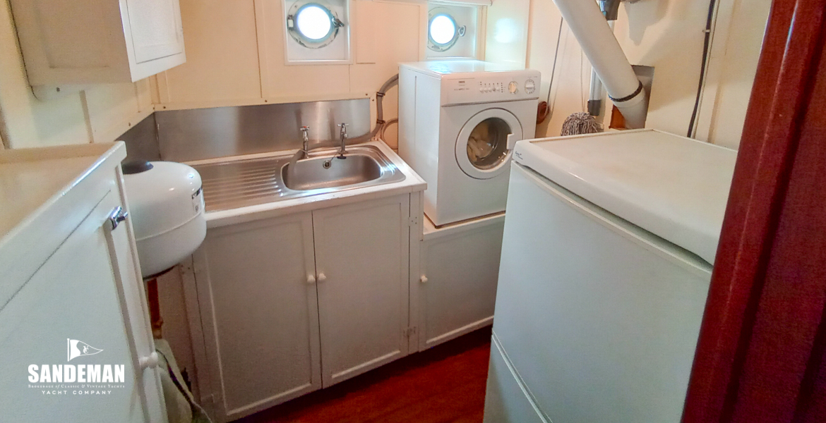 Utilities room to starboard