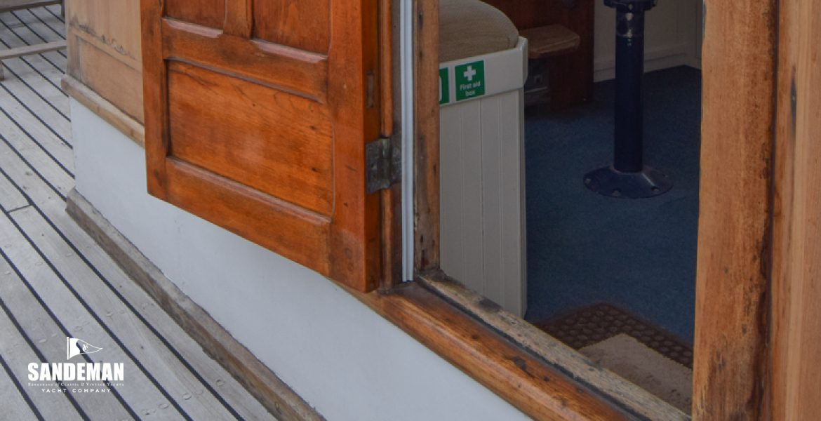 Wheelhouse and saloon entrance